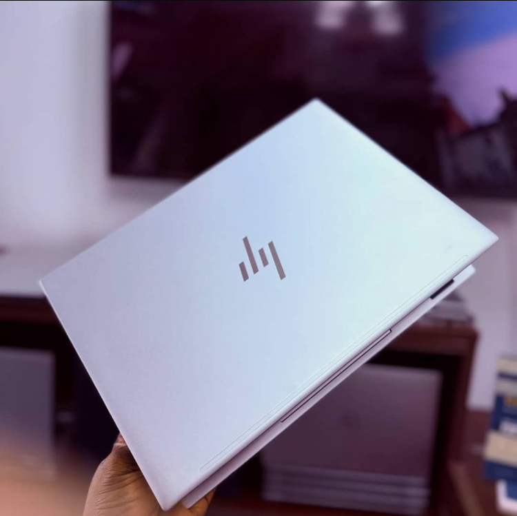 HP ELITEBOOK 840G11 (NEUF SOLDES)
