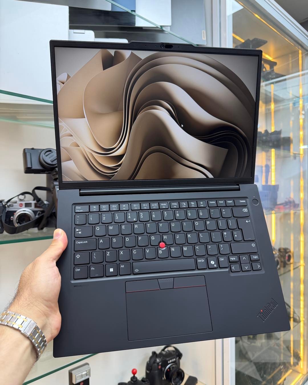 LENOVO THINKPAD MOBILE WORKSTATION P14s GEN 6 