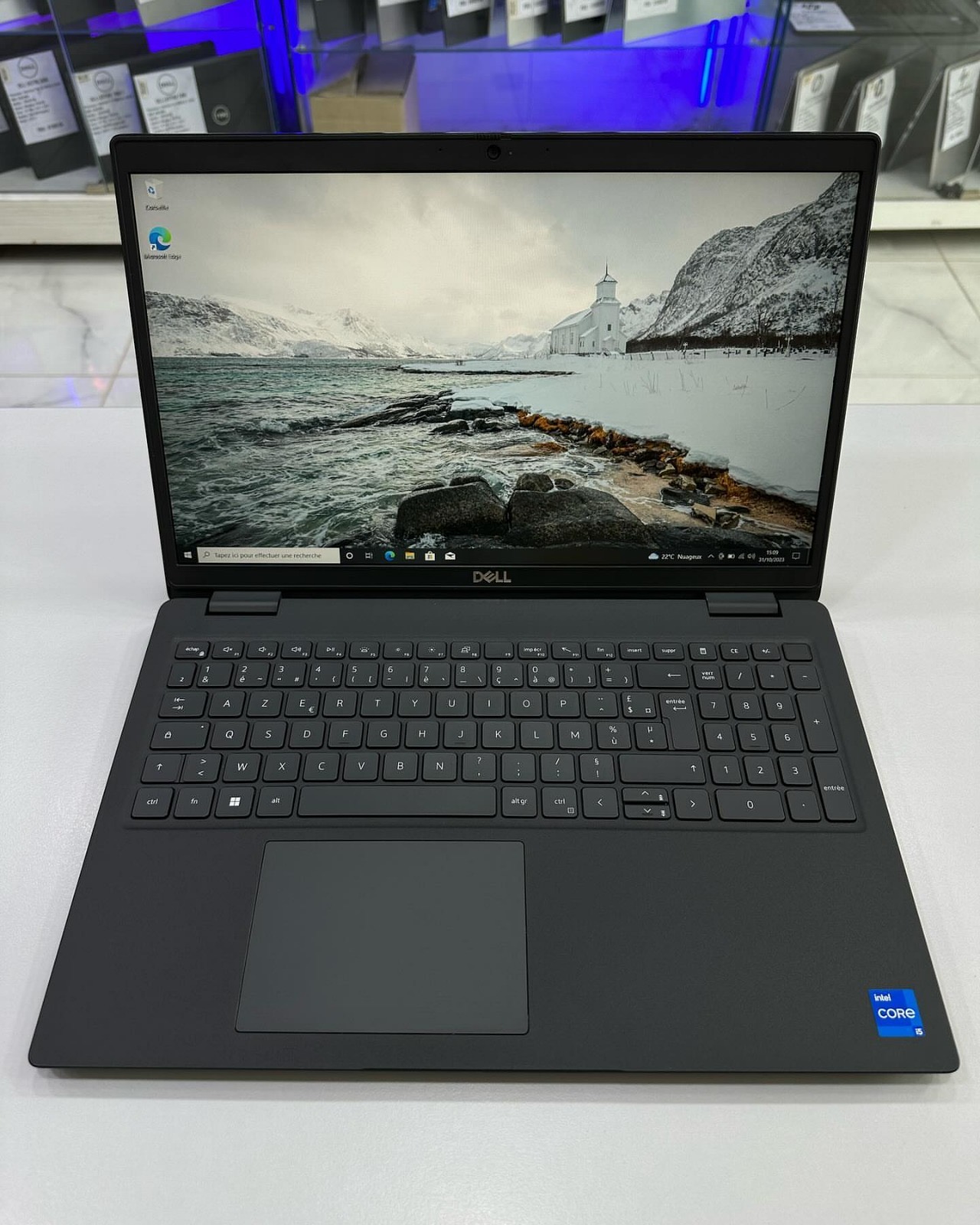 DELL LATITUDE 3520 