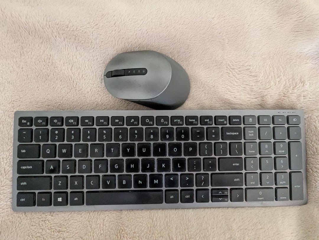  Dell Multi-Device Wireless Keyboard KB7120W