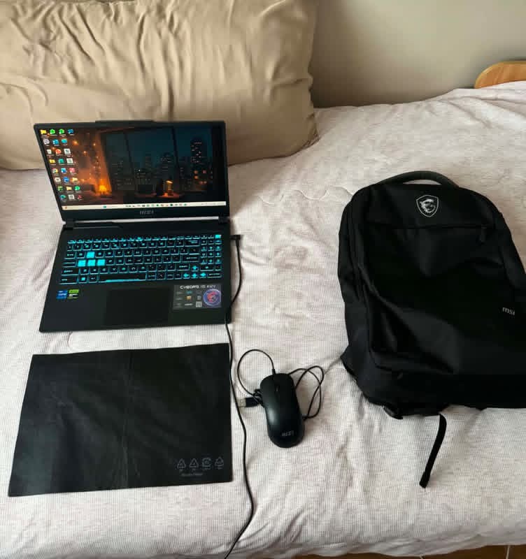 MSI Cyborg 15 A12VF-499PH Gaming Laptop